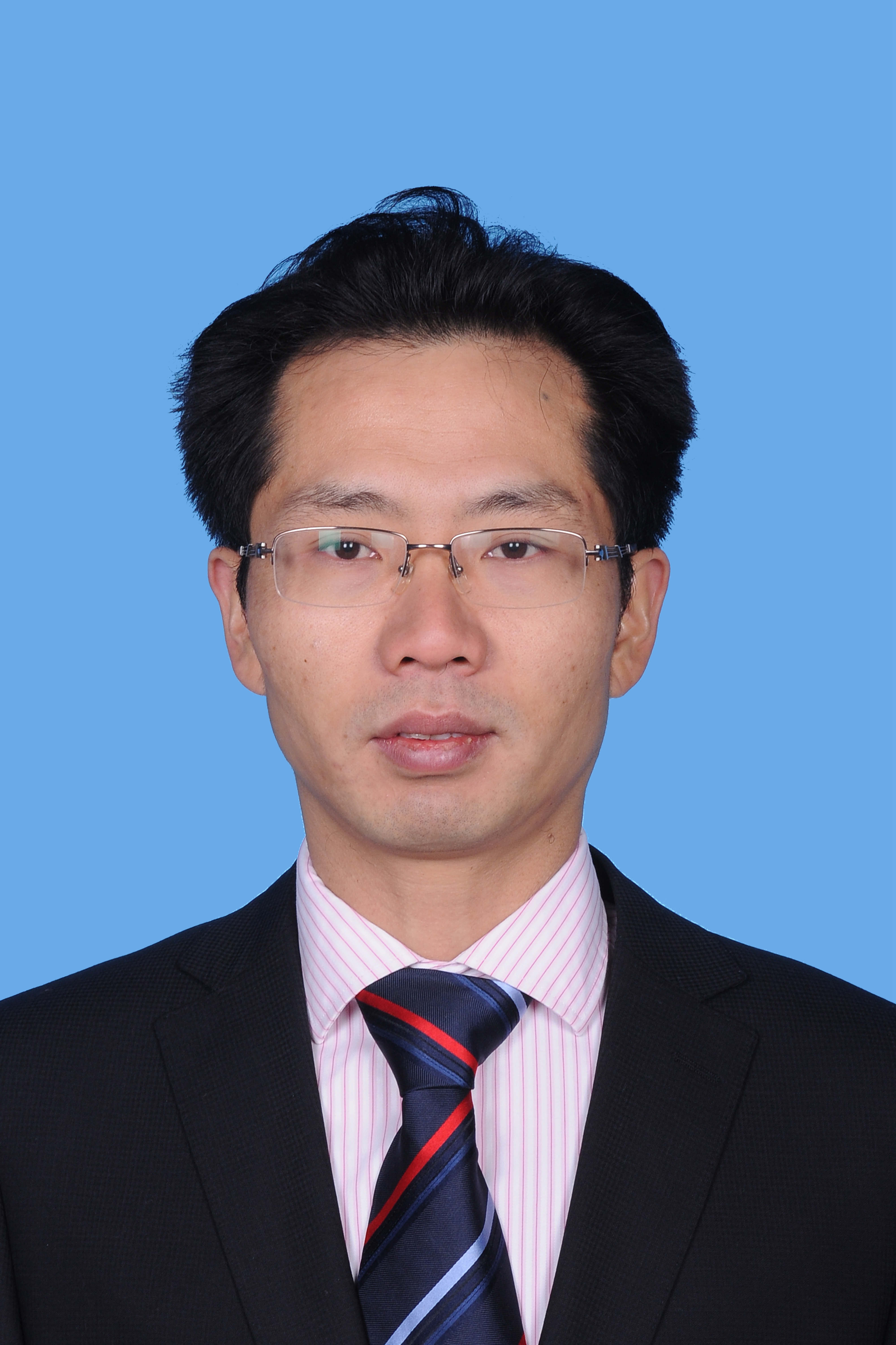 曾恕輝登記照_副本.jpg
